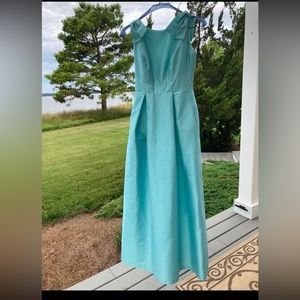 Vera Wang size 2 dress in light turquoise